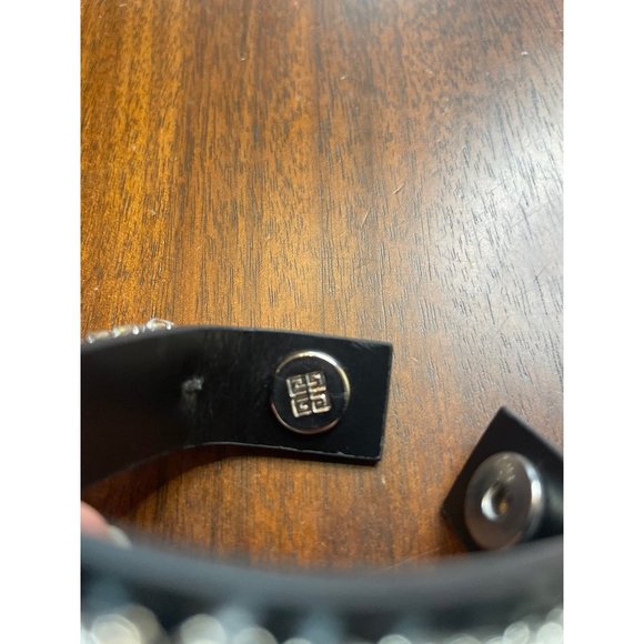 GIVENCHY Logo Eyelet Silk Twill Scarf In Red 26x27 with ring - Picture 11 of 16